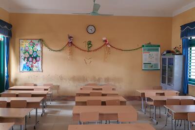 Tiêu chuẩn 3 - Tiêu chí 3.2 - Hình ảnh bàn ghế, hệ thống đèn, quạt ở lớp học, phòng bộ môn